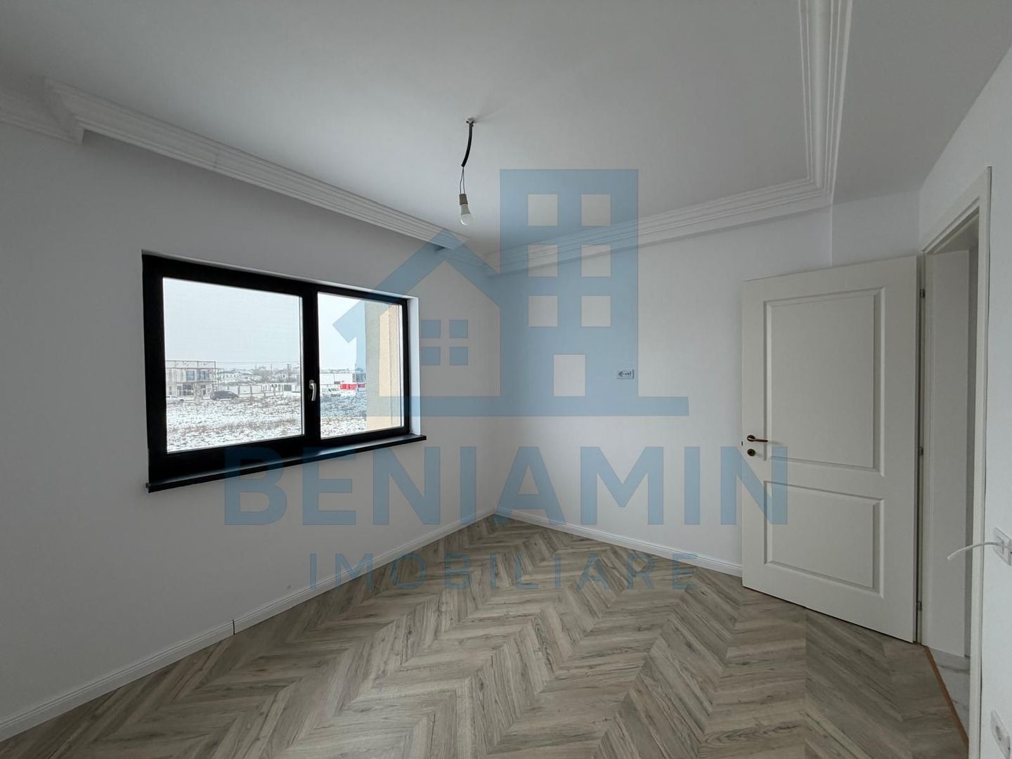 Casa P+1 Living-Bucatarie-3 Dormitoare-Toate utilitatile-Disponibila - Poză 8