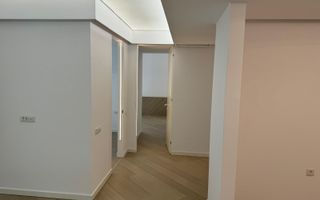 Apartament cu 3 Camere în Cortina North - Poză 8