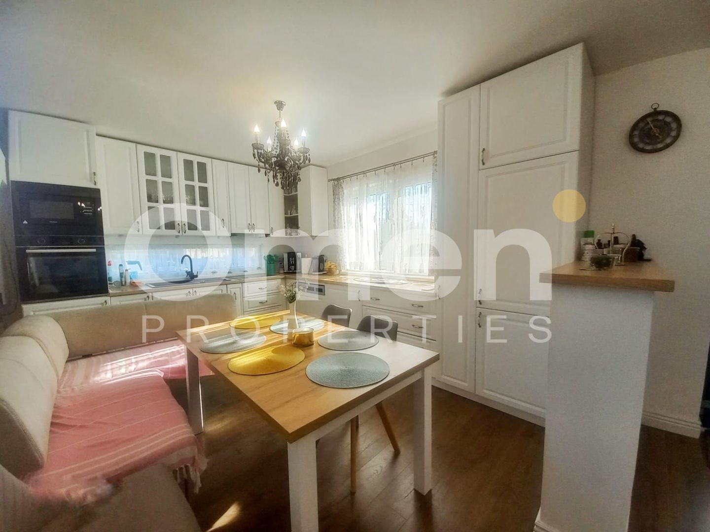 Casă de vanzare P+1, 282 mp utili, Tăuții-Măgherăuș – zonă liniștită - Poză 16