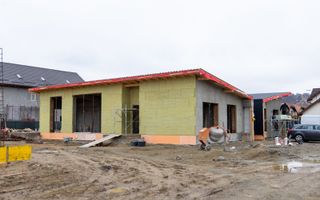 Casă premium la poalele Munților Piatra Craiului și Bucegi - Poză 17