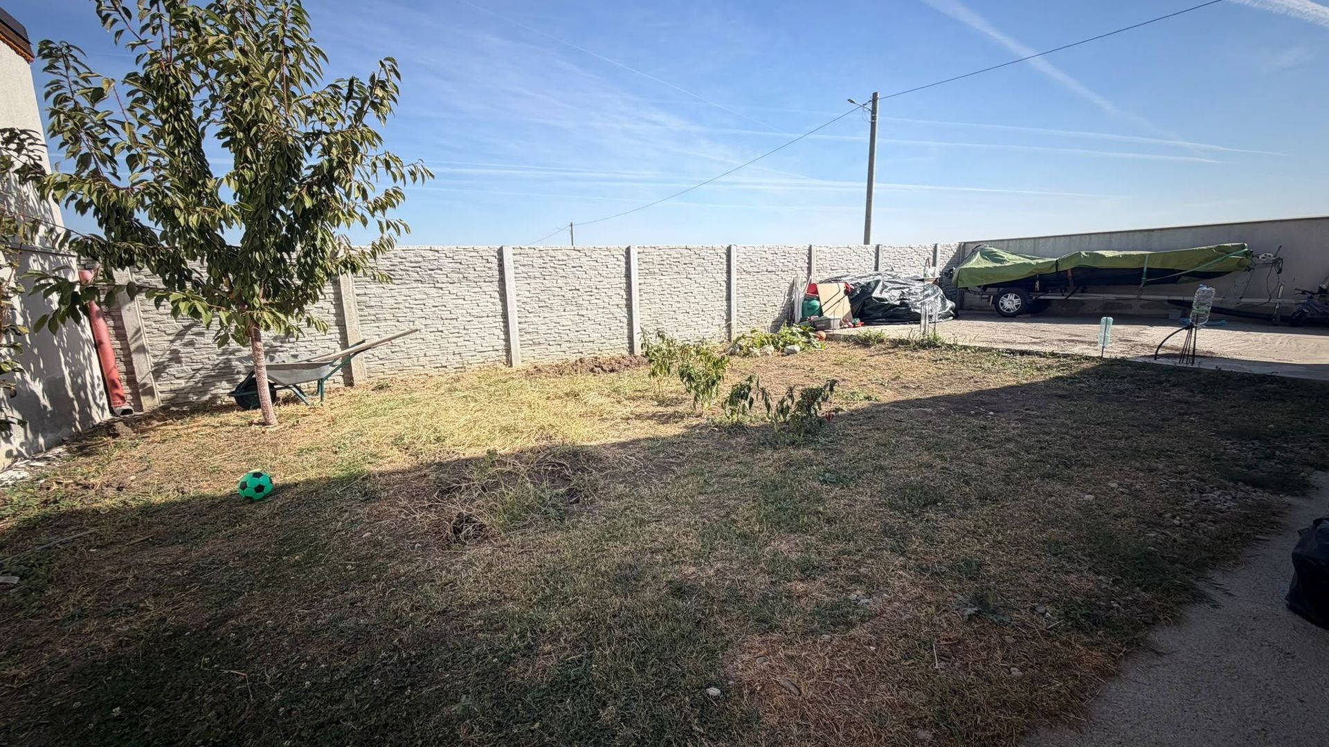 CASĂ INDIVIDUALĂ  DOMNESTI I COMPLEX PRIVAT | TEREN 430 MP | MOBILATĂ ȘI UTILATĂ - Poză 16