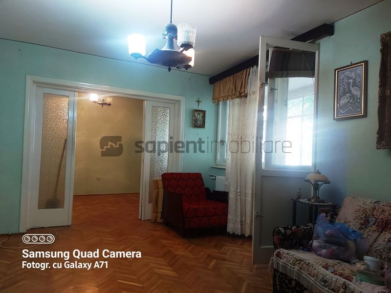 Apartament tip C cu 3 camere str.Sovata - Poză 1