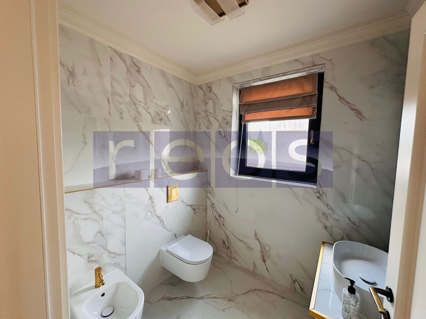 VILA DE LUX | BUFTEA LAC | 8 CAMERE - Poză 18