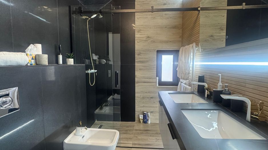 Pensiune deosebită în Bran || priveliște panoramică, facilitati premium - Poză 16