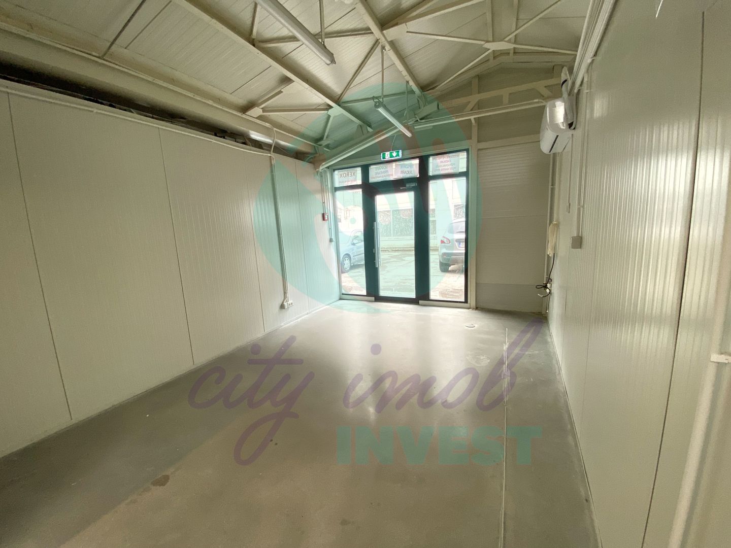 Spatii comerciale de inchiriat, Piata Delfinului - Poză 1