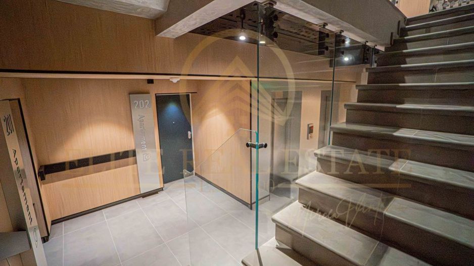 Mamaia Nord - De vanzare  apartament 2 camere finisat langa mare - Poză 2