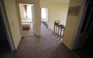 Casa 4 camere,4 bai,1 bucatarie,1 living,120 mp,500mp teren - Poză 16