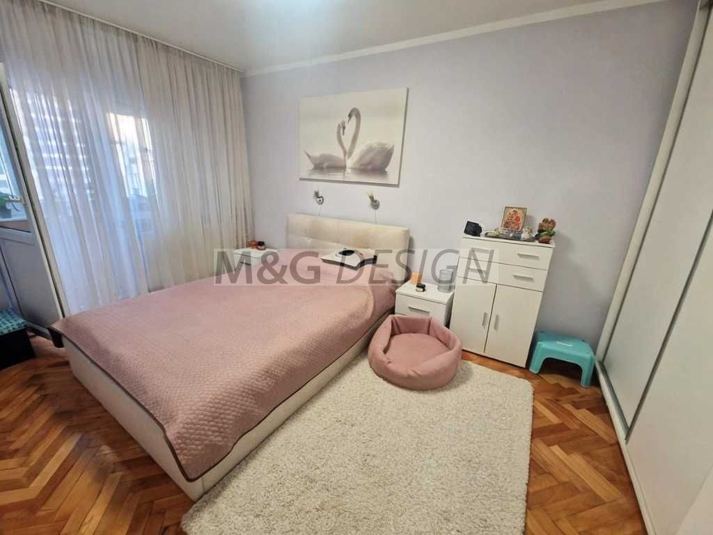 Apartament 3 camere Aradului 2 bai 2 balcoane centrala proprie - Poză 14