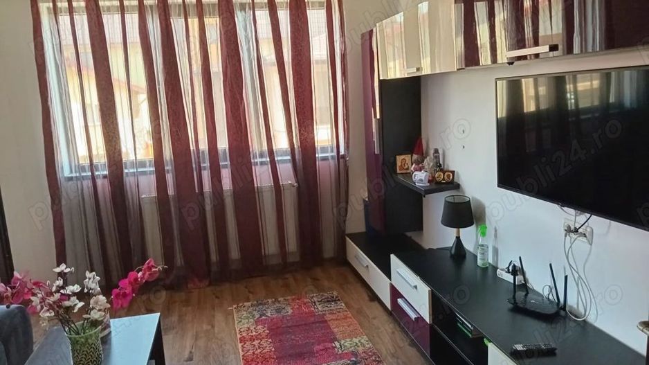 De vanzare apartament 3 camere + loc parcare, Cartierul Latin - Poză 2