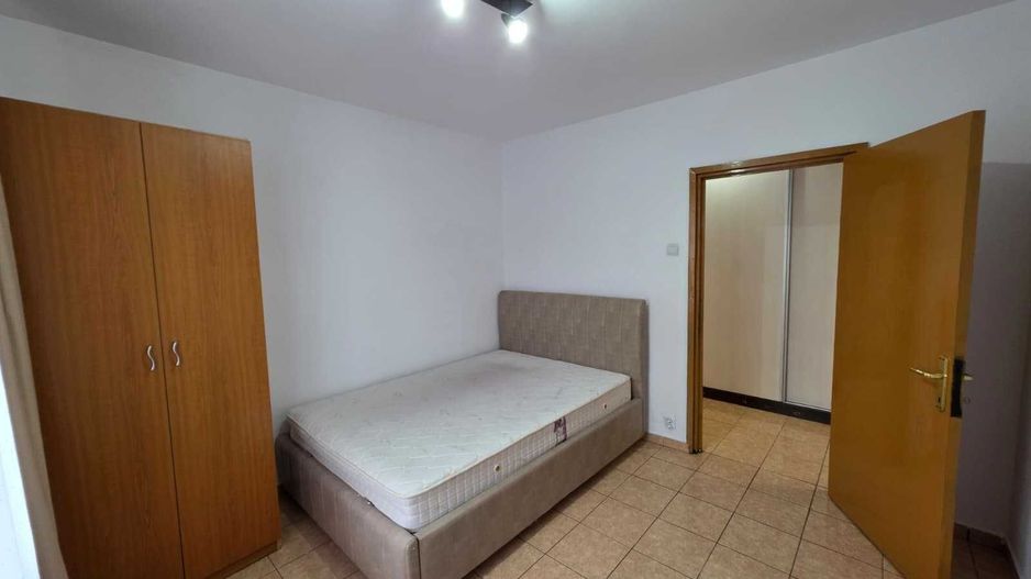3 camere spatioase, AC, dressing generos, zona linistita Titan - Poză 3