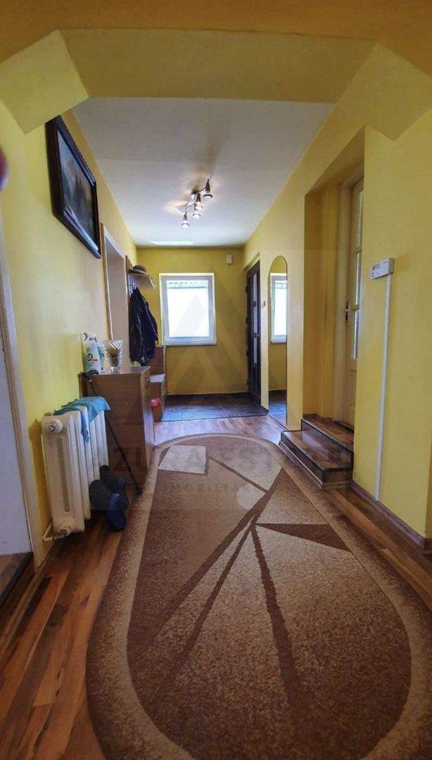 Casa individuala 4 camere D+P+P cu panouri fotovoltaice în Șelimbăr - Poză 2