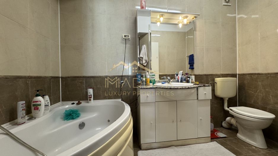 Apartament Elegant de Închiriat – 5 Camere/ 3 Băi, *Arcul de Triumf* - Poză 48