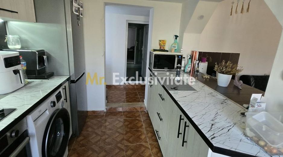 Casă P+M cu 1.558 mp teren, livadă și garaj - Poză 27