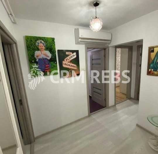 Vând apartament cu 3 camere Mobilat/Utilat in zona Km 4-5 - Poză 9