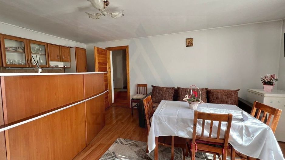 Casa 3 camere 80 mp utili curte comuna si balcon 3,75 mp în Ștrand - Poză 5