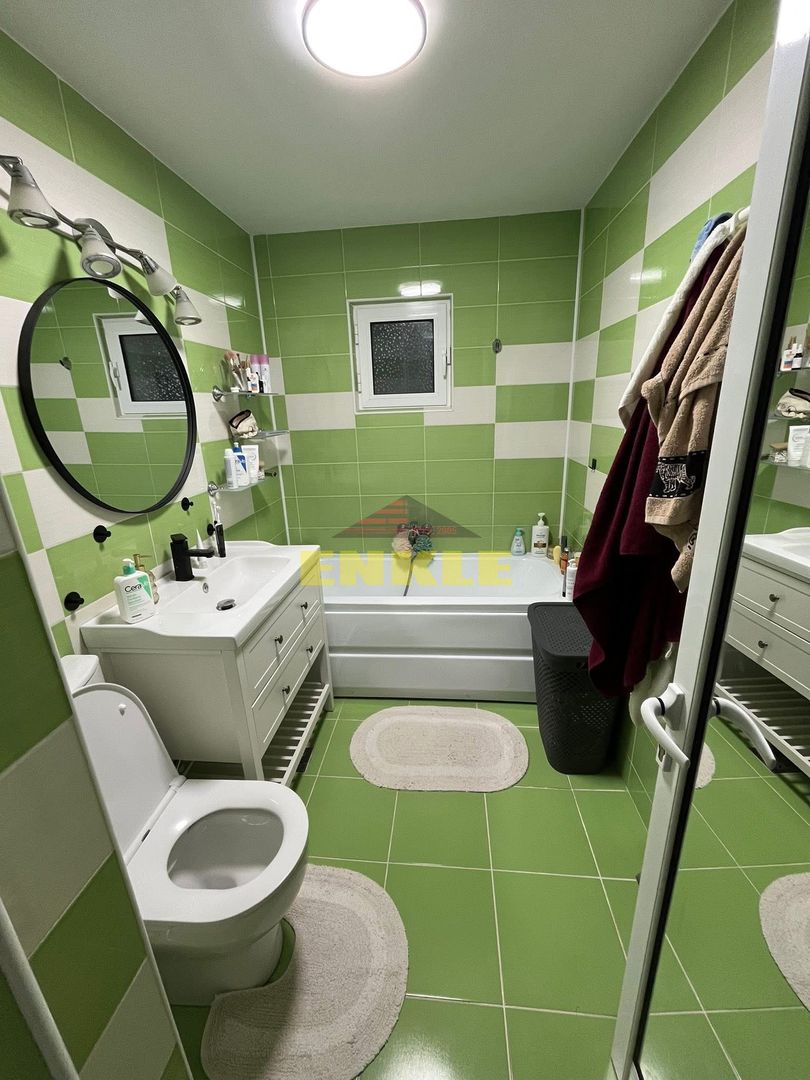 De vânzare apartament 3 camere – zona Stejari - Poză 7