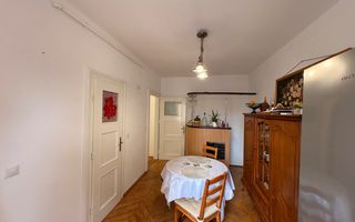 Apartament decomandat 70 mp utili 2 bai pivnita si curte 58 mp Central - Poză 12