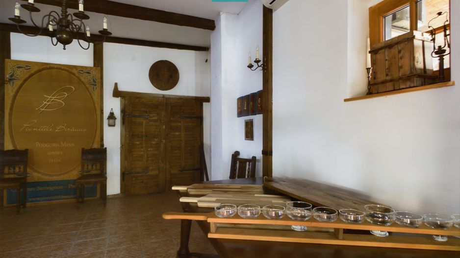 Spațiu comercial - Crama Pivnițele Birăuaș - Poză 8