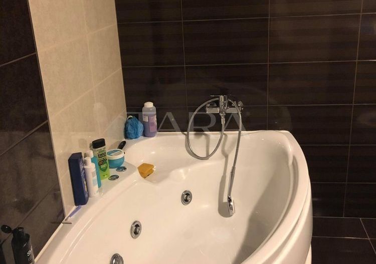 Casă individuală cu terase, curte generoasă și garaj – Floresti. - Poză 6