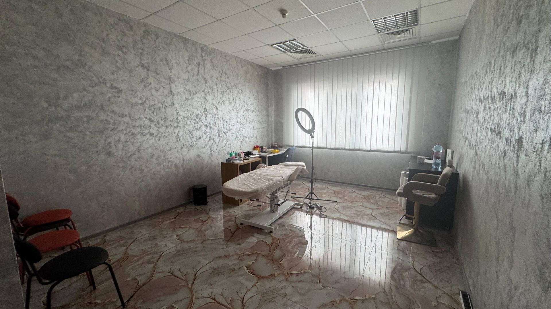 DE VÂNZARE BUSINESS – Salon de Frumusețe Complet Funcțional | 220 mp - Poză 9