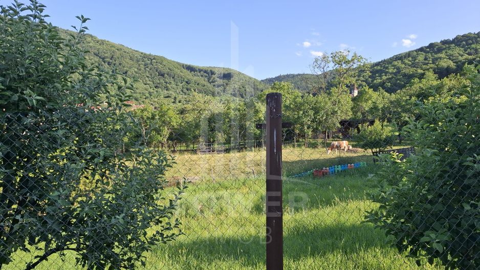 Casă tradițională de vânzare în Fântânele- vedere superba spre munti - Poză 17