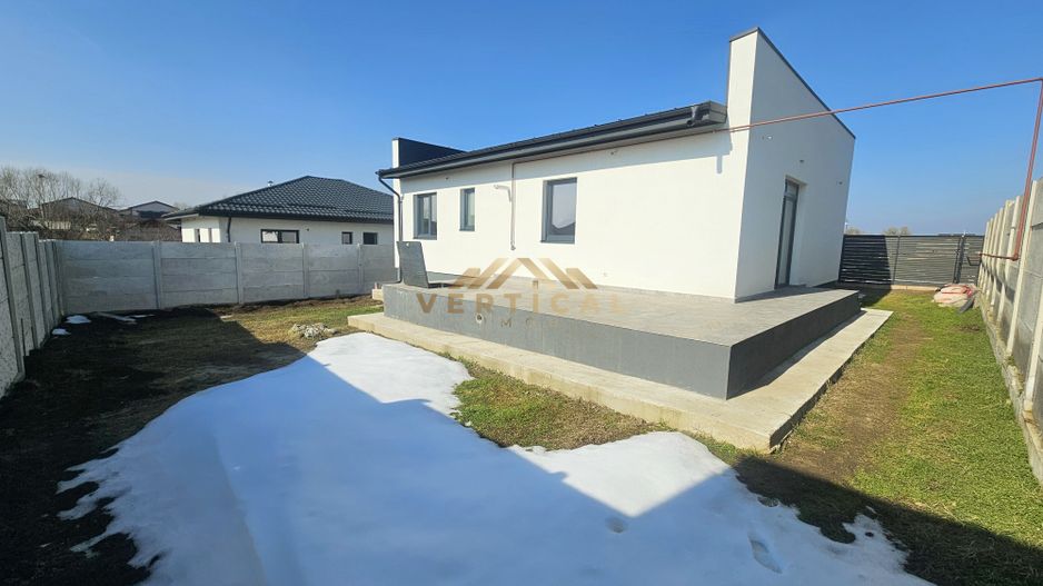 Casa pe un singur nivel cu 4 camere - comuna Berceni - Poză 2