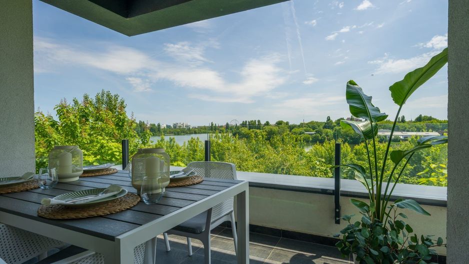 3 camere | 2 locuri parcare | boxa Laguna Residence - Poză 1