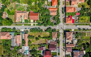 Casă cu teren 1018 mp și 2 fronturi stradale- Bujac - Poză 2