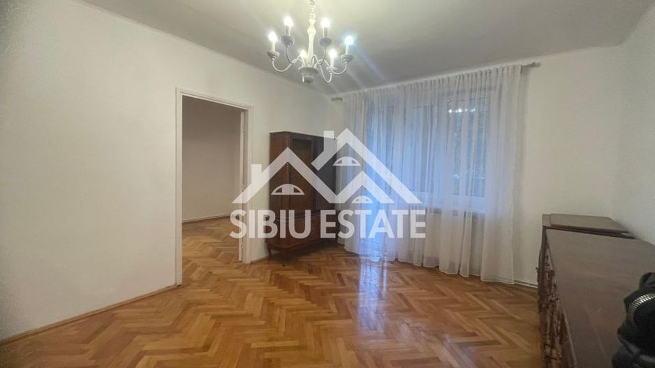 Apartament de vanzare cu 3 camere, balcon, etaj 1 -Zona Calea Dumbravii - Poză 12