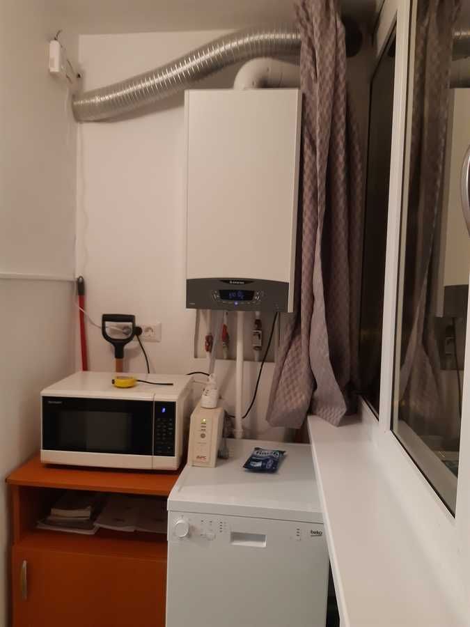 De închiriat: Ap. 2 camere decomandat - Metrou Apărătorii Patriei & Parcare - Poză 3