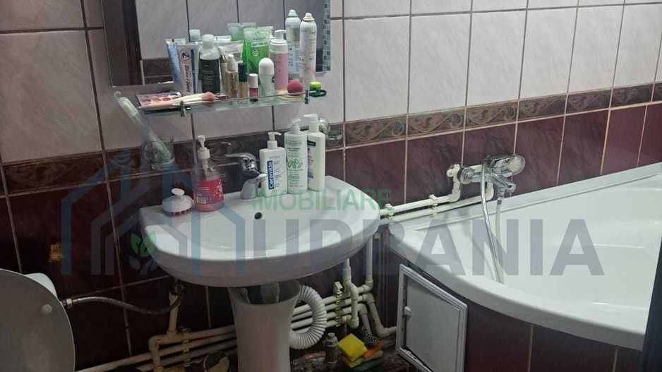 Închiriez apartament 4 camere – UltraCentral Iași/ For Rent: 4 rooms - Poză 2