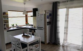 Înconjurată de verdeață – Casa ideală pentru tine și familia ta. - Poză 3