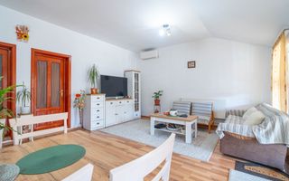 Casă spațioasă cu teren generos în Felnac – la 18 km de Arad - Poză 2