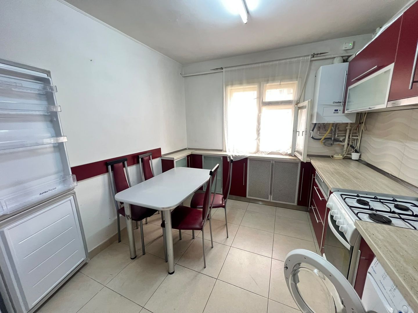 Apartament cu 3 dormitoare | 70 mp | FSEGA | Parcare - Poză 4