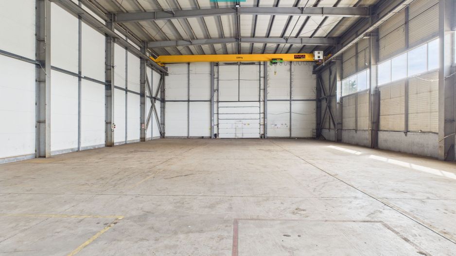Hală industrială cu pod rulant de 3 tone în Arad - Poză 2