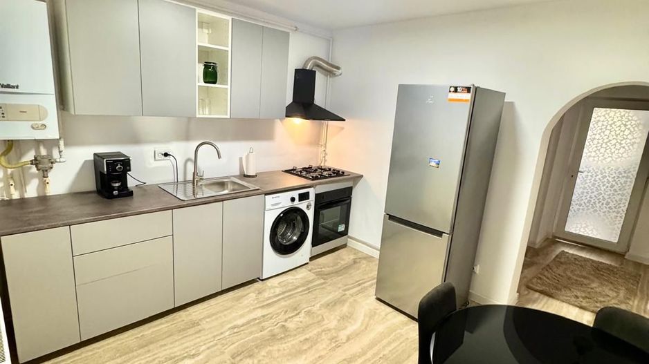 Casă de închiriat – Str. Trandafirilor - Poză 12