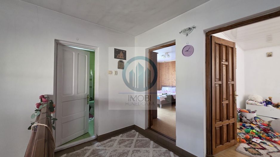 Casa D+P+M in Deva-Aurel Vlaicu, 3 dormitoare, 3 bai, garaj si terasa - Poză 2