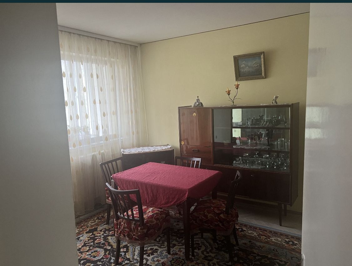 Apartament 2 camere zona Tomis1, etaj 1, zona foarte linistita - Poză 3