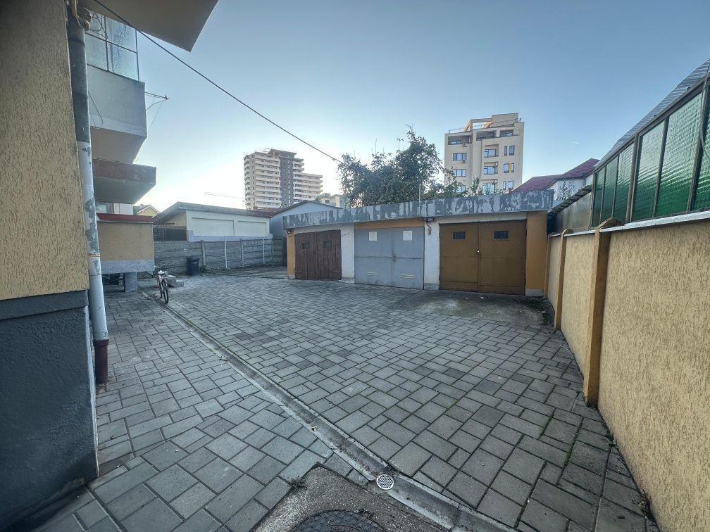 Apartament cu 3 camere si garaj, mobilat utilat,utracentral - Poză 8