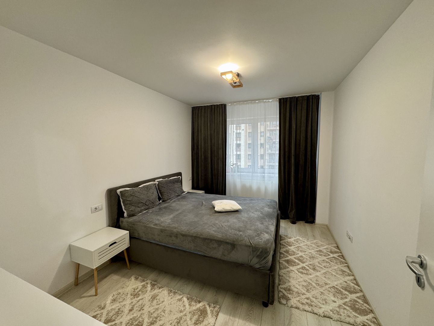 Apartament cu 2 camere, decomandat, in Tractorul - Poză 11