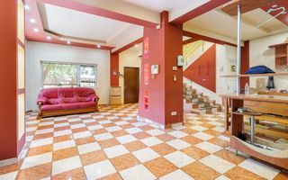 Casa cu curte | Potential pentru rezidenta sau afacere| Aparatorii Patriei - Poză 3