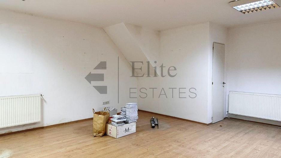 Spatiu cu 4 birouri cu teren de 3000mp - Poză 10