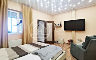 Apartament cu 3 camere la curte comuna de vanzare Ultracentral, Oradea - Poză 2