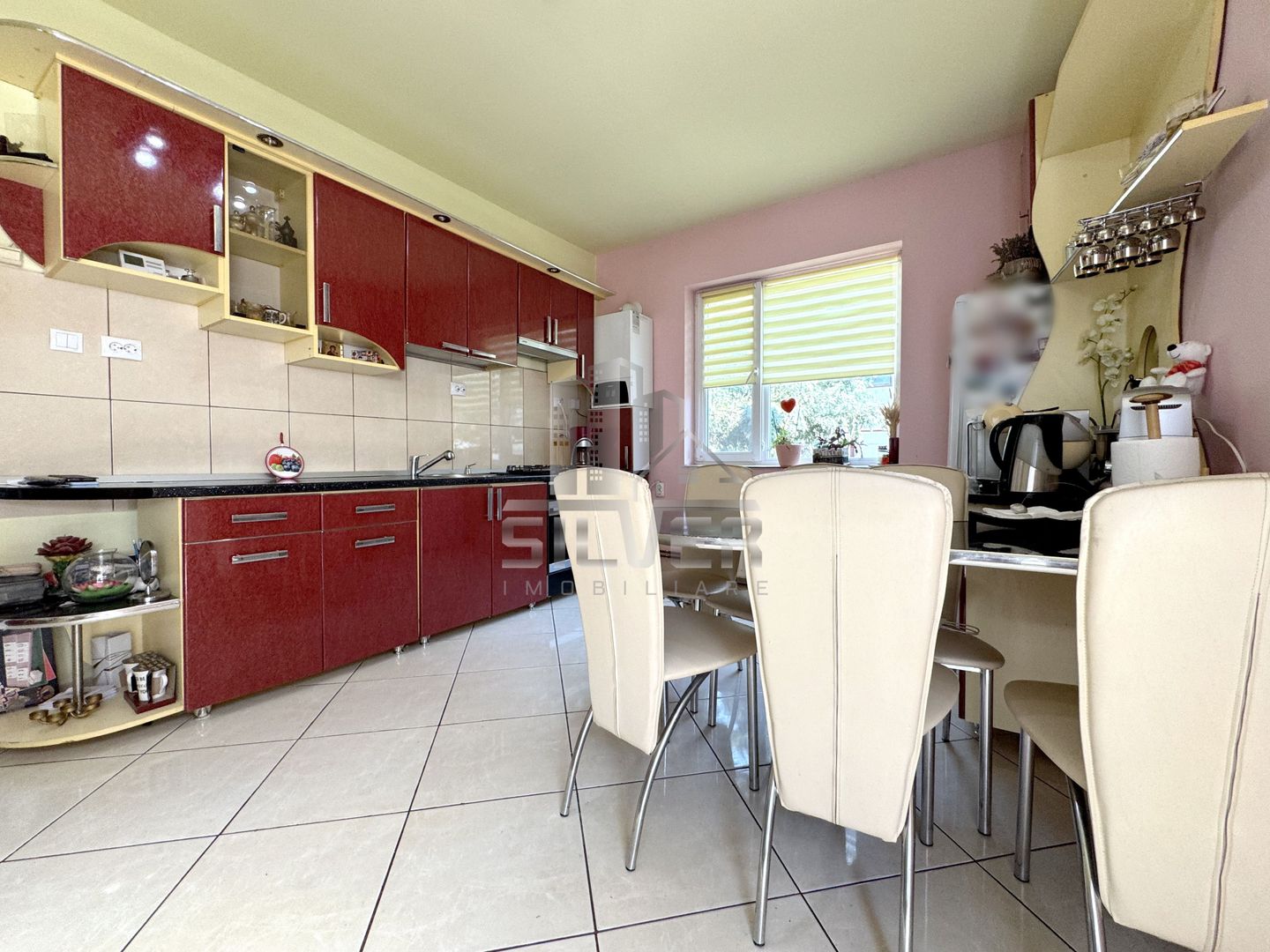 Casa cu 4 camere/teren 396mp/Garaj/Str.Stefan Augustin. - Poză 11