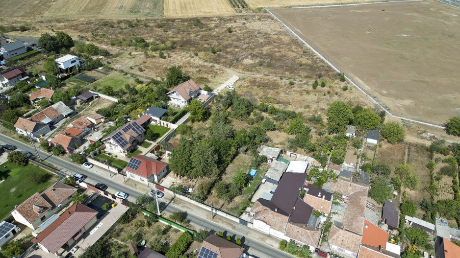 Loc de casă în Poltura Arad - Poză 11