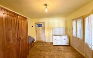 Casă la țară cu șură și grajd, în Vălenii Lăpușului – priveliște panoramică - Poză 11