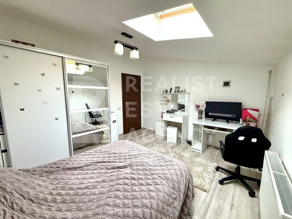 Vânzare, apartament 3 camere, zona Pacii - Poză 3