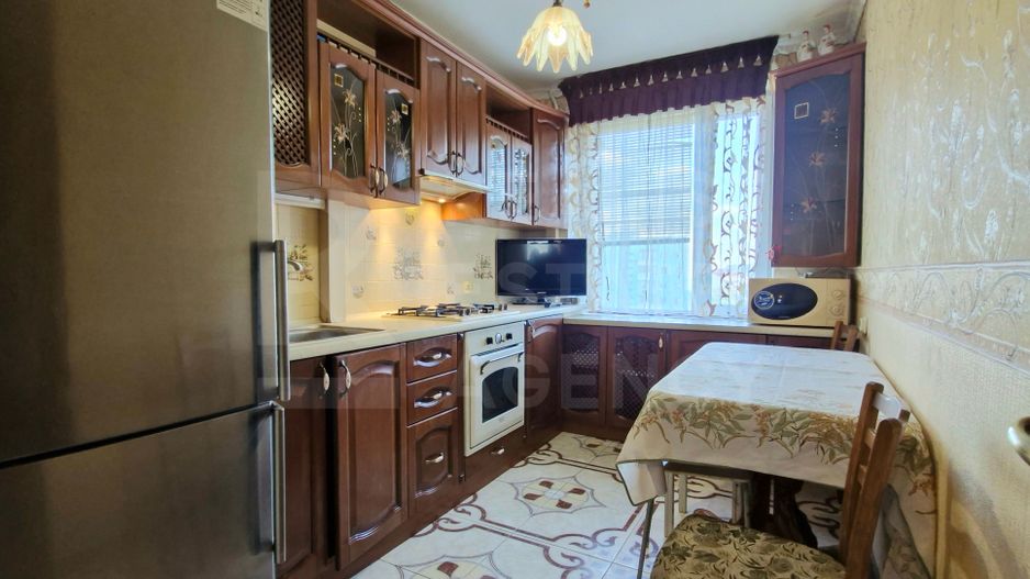 Chirie, apartament, 3 camere, Strada Calea Ieşilor, Sculeni - Poză 9