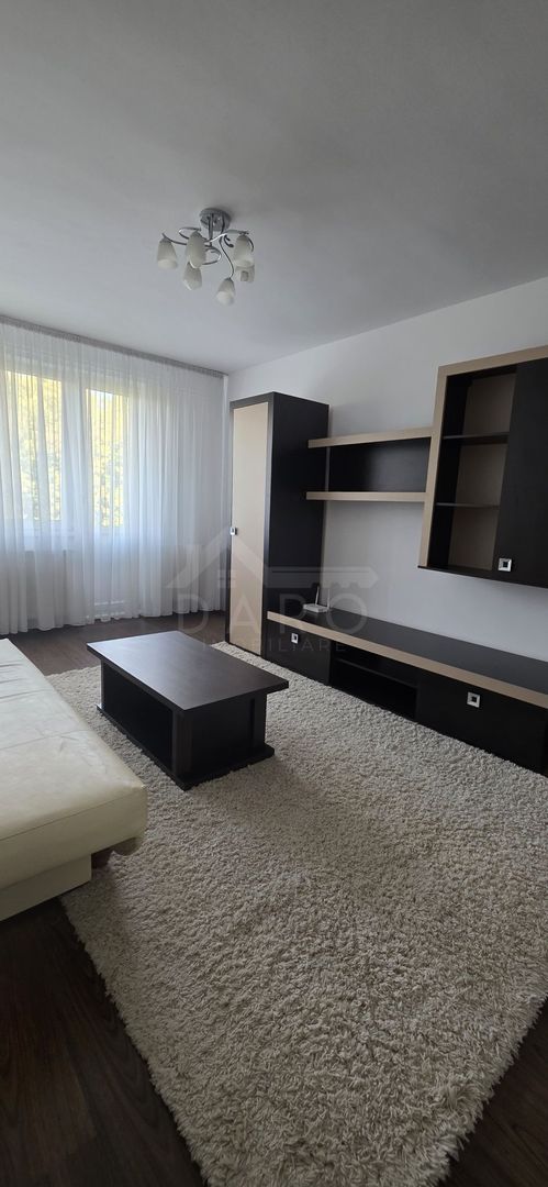 Închiriez apartament cu 2 camere 10 minute de Univ. Petru Maior - Poză 2