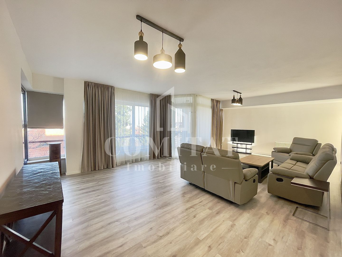 Apartament 4 camere confort lux zona Ramada Andrei Muresanu - Poză 2